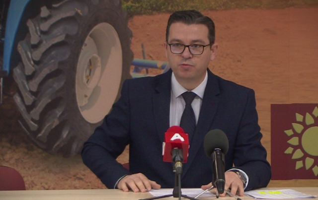 Трипуновски: Половина година граѓаните јаделе непроверена храна, ЈО да отвори случај