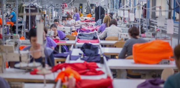 Заев барал стопанството во ист удар да го преживее корона вирусот и изборниот процес