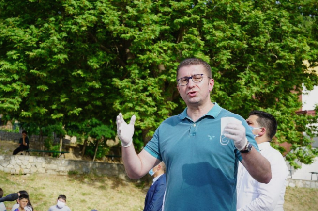 Мицкоски од Велгошти: Ќе ја обновиме Македонија од пепелот кој што ќе го наследиме од СДСМ