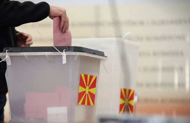 Распука ли бетонот на Заев: Постигнат е договор помеѓу ВМРО-ДПМНЕ и СДСМ за избори, избори на 15-ти јули?