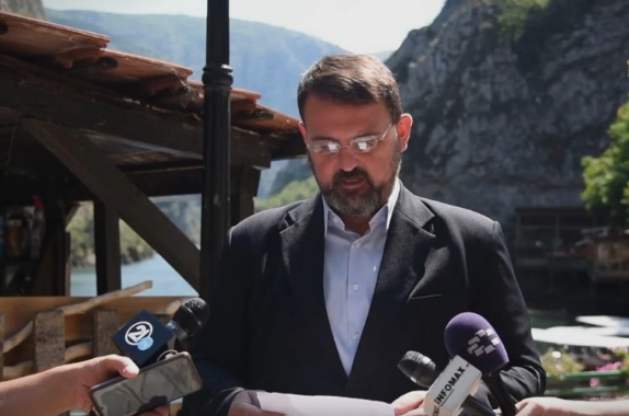 Стоилковски: Доколку СДСМ и ДУИ решиле да се справуваат со дивоградбите со багери, нека повелат и на Матка