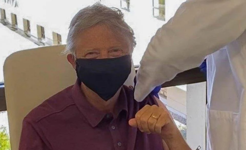 Која вакцина ја прими Бил Гејтс?