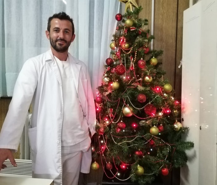 Драма со среќен крај во Македонија: Жена се породи во болничко возило