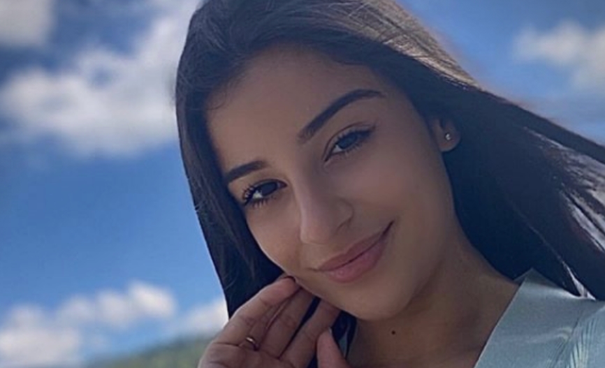 Свршеницата на Дарко Лазиќ со деколте до папокот- од глетката никој не ја погледна во очите (ФОТО)