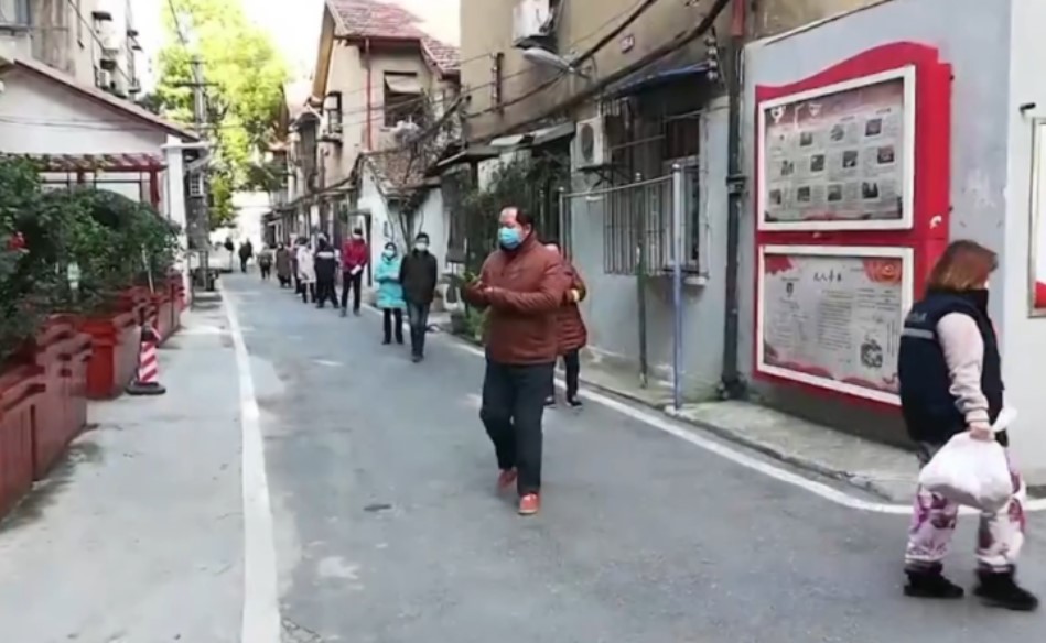 ШАХ-МАТ СО КОРОНАВИРУСОТ: Кина ги насамари ЕУ и САД и заработи 20 милијарди долари