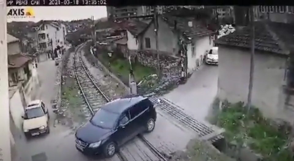 ВИДЕО: Избегната голема железничка несреќа кај Велес!