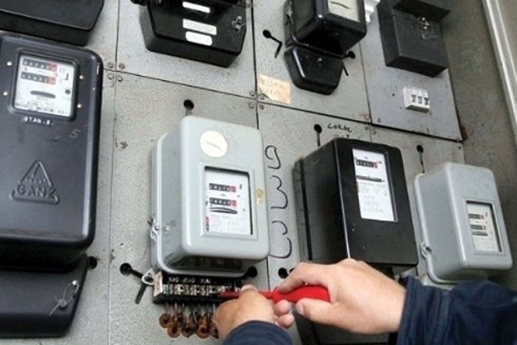 Цената на електрична енергија се намалува за оние што помалку трошат, поскапува за оние што не штедат