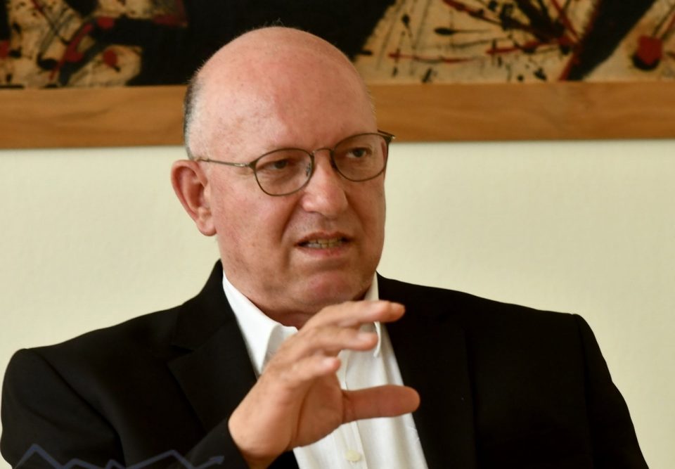 Азески: Бизнис без политика, а сите обединети околу бизнисот како кохезивен фактор