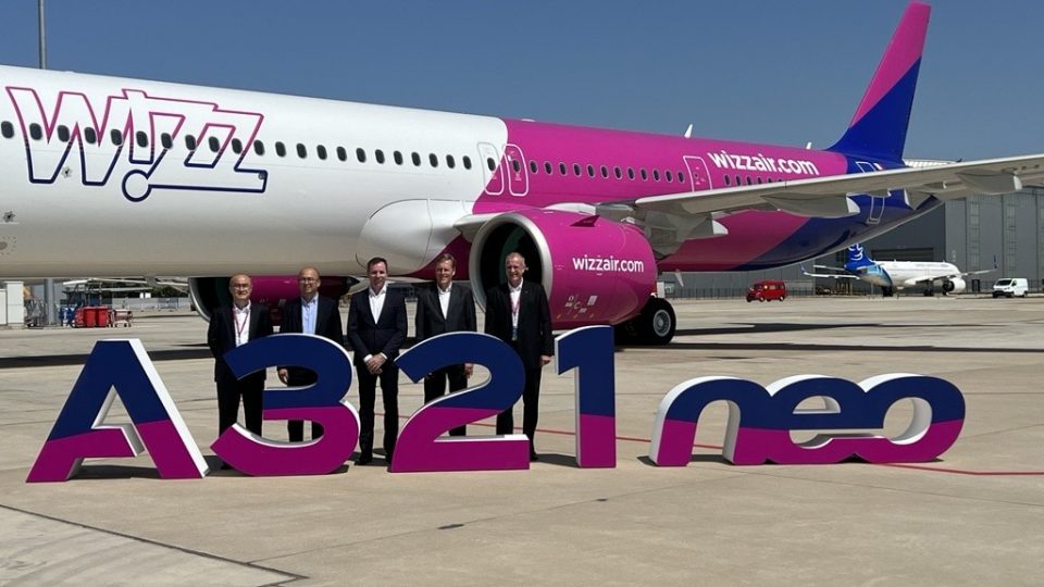 WIZZ AIR ГО ДОБИ ПРВИОТ АВИОН AIRBUS A321NEO ОД КИНА