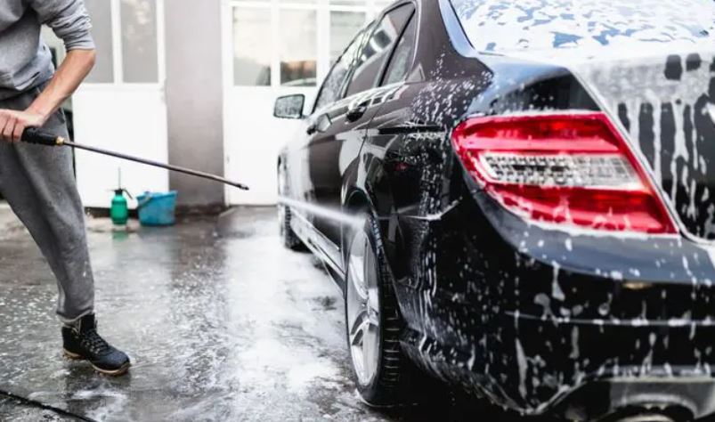 И миењето автомобил станува луксуз – автопералниците во Скопје ги зголемија цените