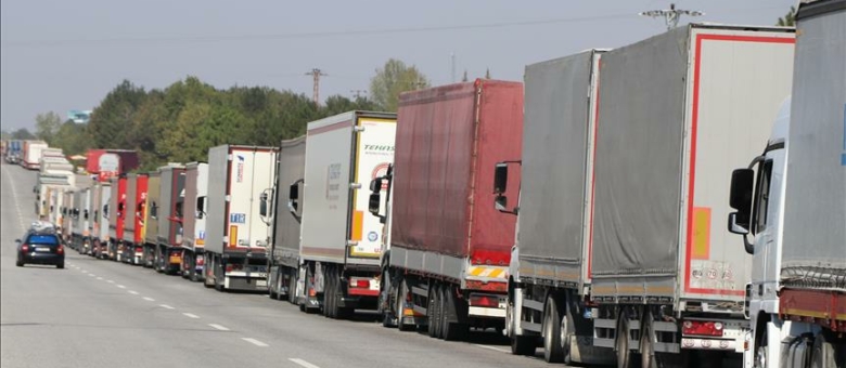 Раст од 3,1 процент на извозот, пад од 10,7 проценти на увозот во првите четири месеци од годинава