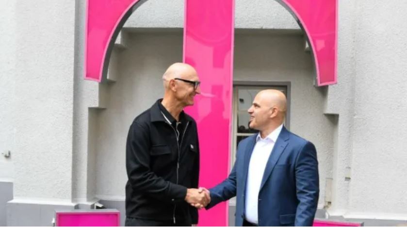 Ковачевски – Хотгес: Иновациите и инвестициите во телеком индустријата придонесуваат кон развојот на македонската економија