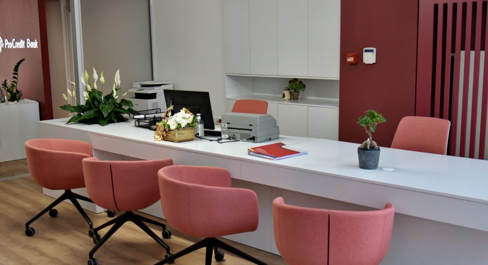 СВЕЧЕНО ОТВОРЕН НОВИОТ БИЗНИС ЦЕНТАР НА ПРОКРЕДИТ БАНКА ВО БИТОЛА