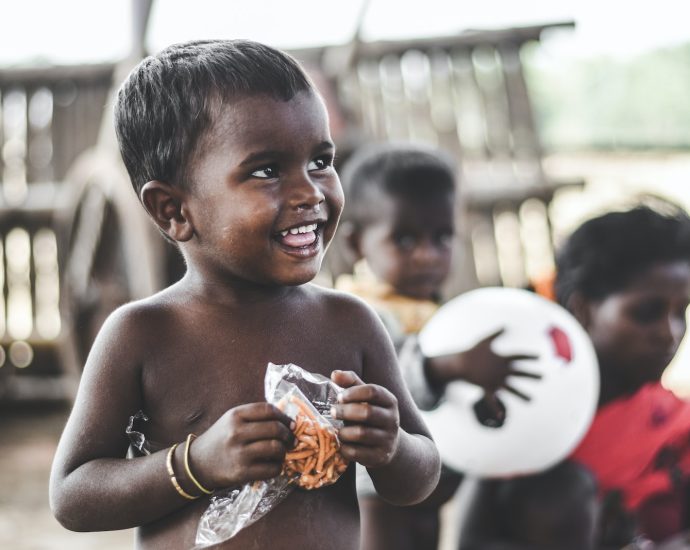 Водечките светски економисти повикуваат на акција против глобалната нееднаквост
