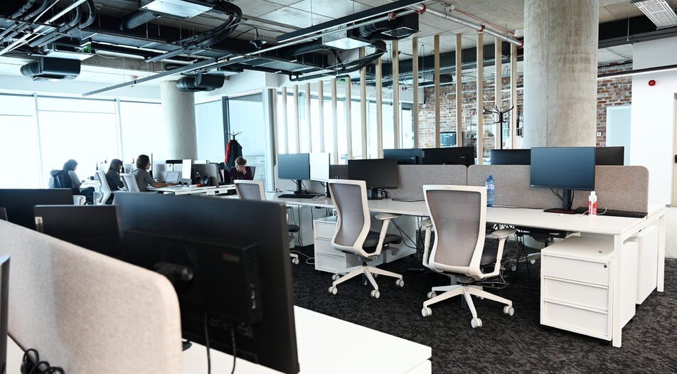 Платите во Бугарија растат, во Софија просекот е 1.400 евра бруто