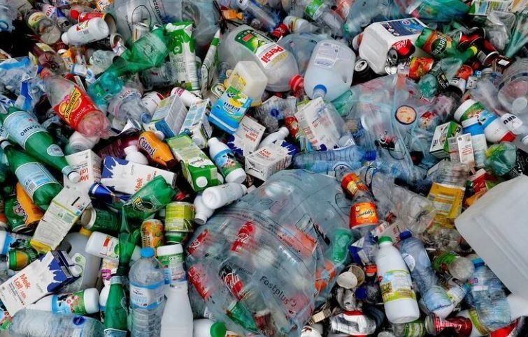 ЕУ ВОВЕДУВА НОВИ ПРАВИЛА ЗА ПАКУВАЊАТА: На удар Вискито, Кока-Кола и парфемите