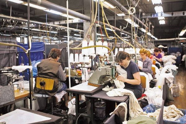 ДЗС: Индустриското производство опаѓа веќе неколку месеци, а кумулативно бележи минимален раст или стагнира