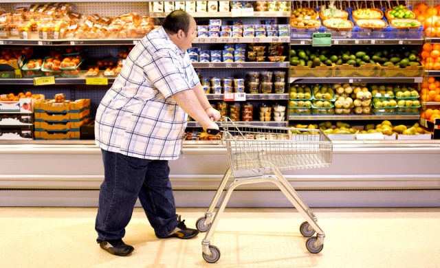 Прехранбената индустрија троши 12,7 трилиони долари во скриени трошоци. Кој ги плаќа?