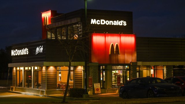 „McDonald’s“ ги надмина очекувањата благодарение на поевтиното мени и новите понуди