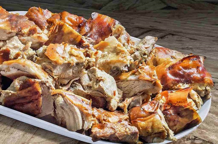 Ќе јадеме ли евтино крцкаво прасечко за Божик?