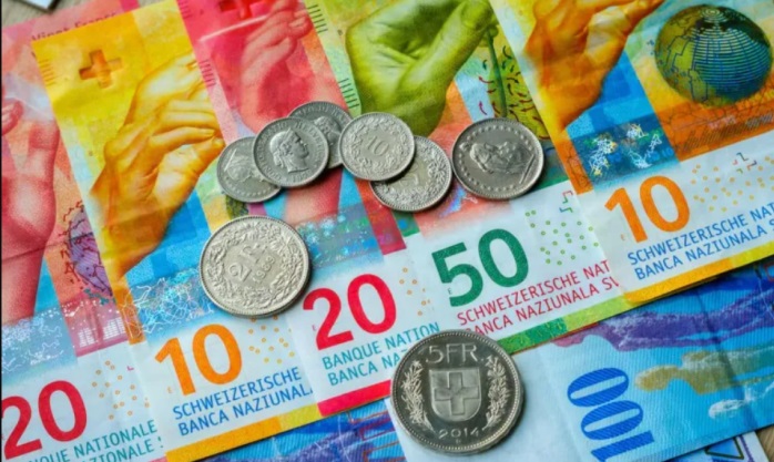 Завршува ерата на поскапувањето на швајцарскиот франк