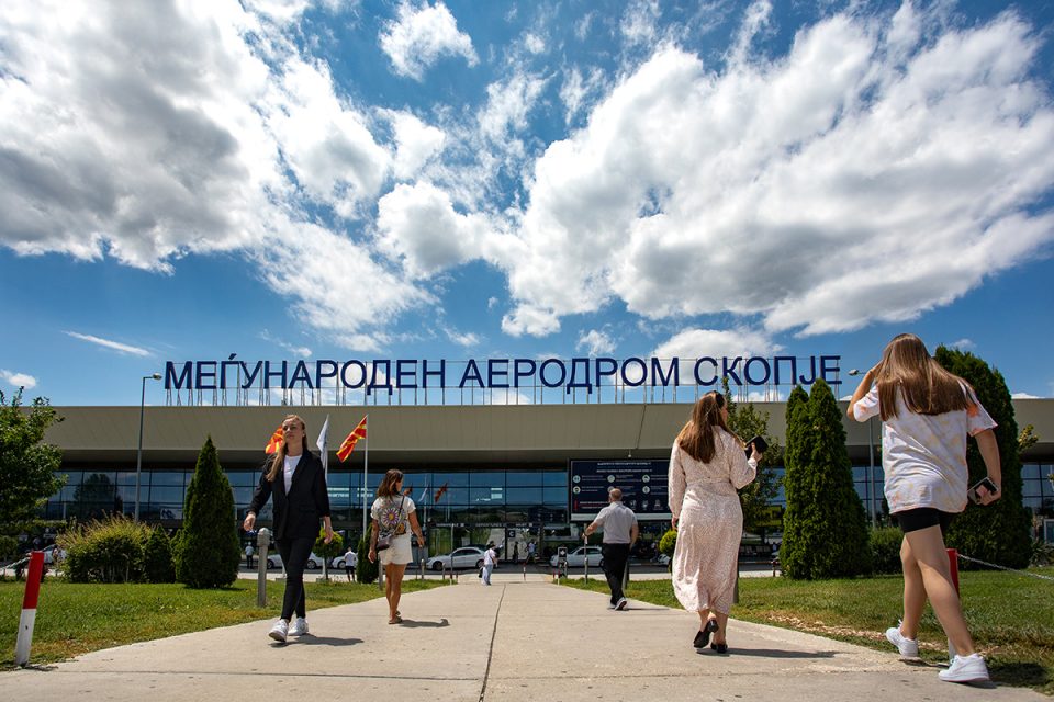 Од 27 октомври „Визер“ ќе скрати девет полетувања од Скопје
