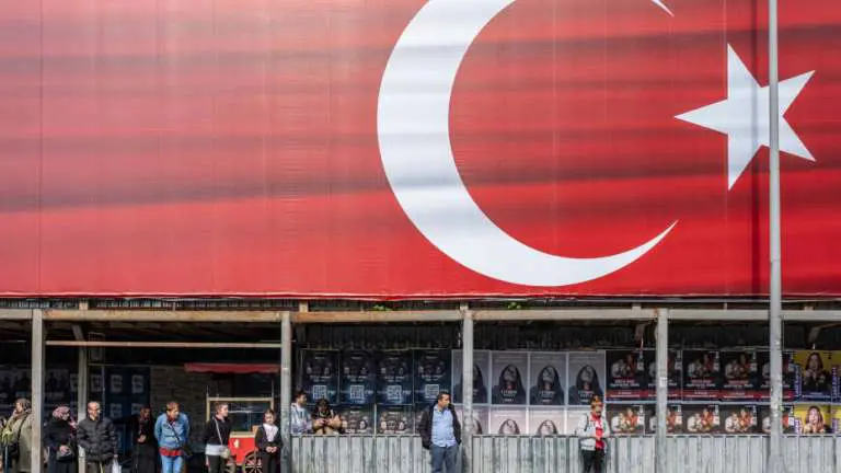 Турција ги зголеми каматните стапки на 45 отсто и најави крај на зголемувањето