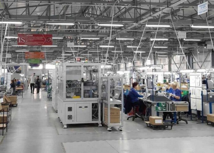 „Амфенол Технолоџи Македонија“ од Кочани ќе ги зголеми капацитетите и бројот на вработени