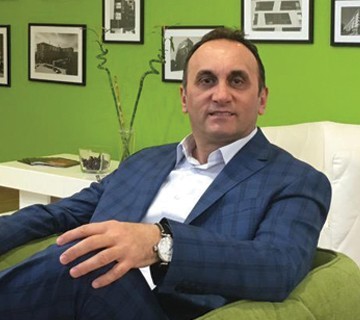 Бизнисменот и член на НО на Комерцијална банка Фатмир Етеми купи 500 акции од банката