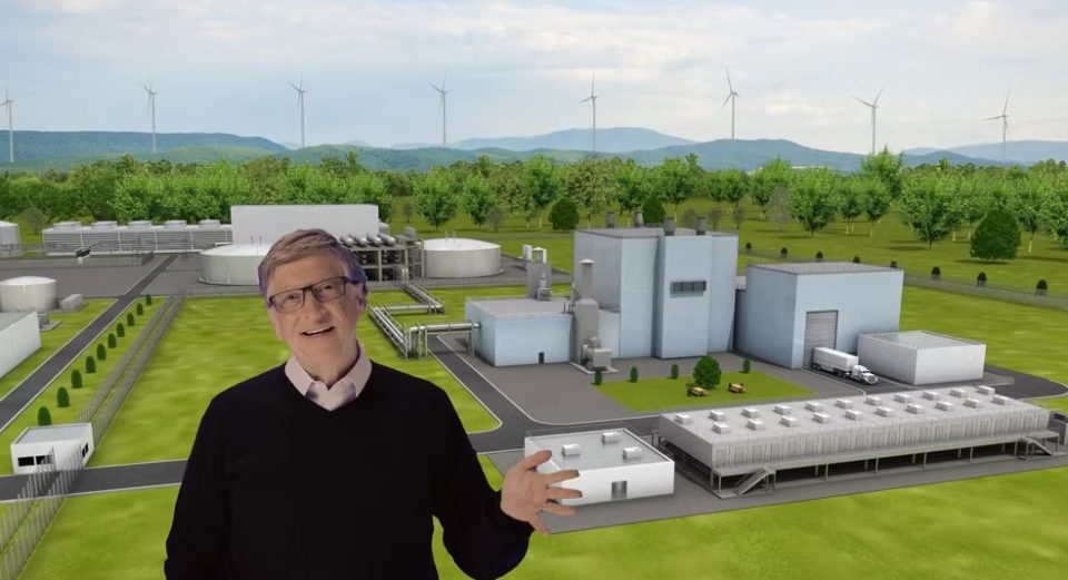 Бил Гејтс влегува во нов бизнис, ќе гради нуклеарни централи
