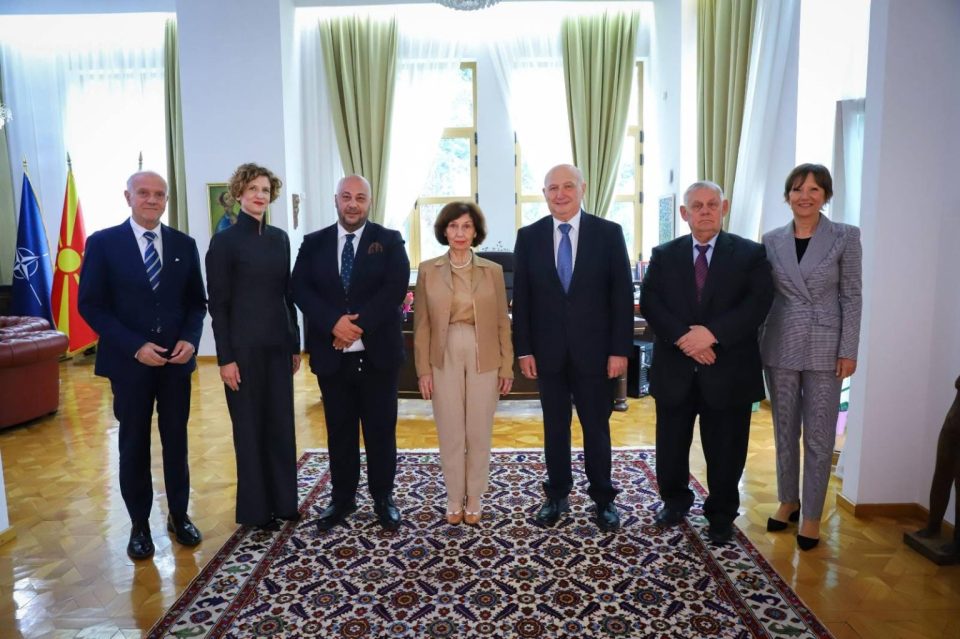 Сиљановска-Давкова прими делегација на Уставниот суд на Република Хрватска
