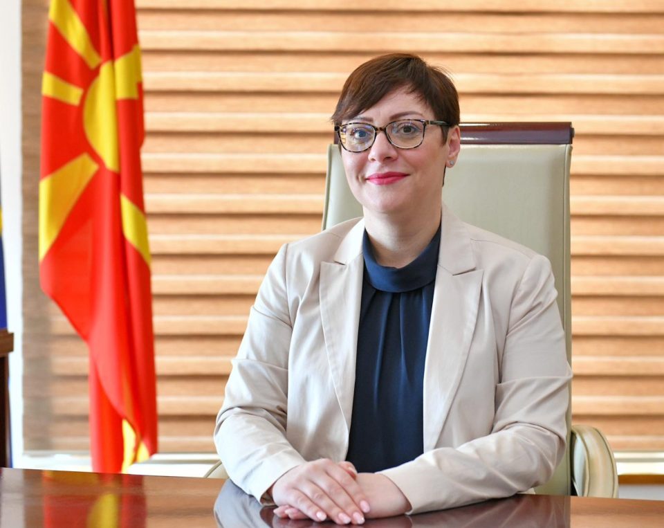 Димитриеска-Кочоска: Јавниот долг намален за 4,7 процентни поени, продолжуваме со забрзан економски раст