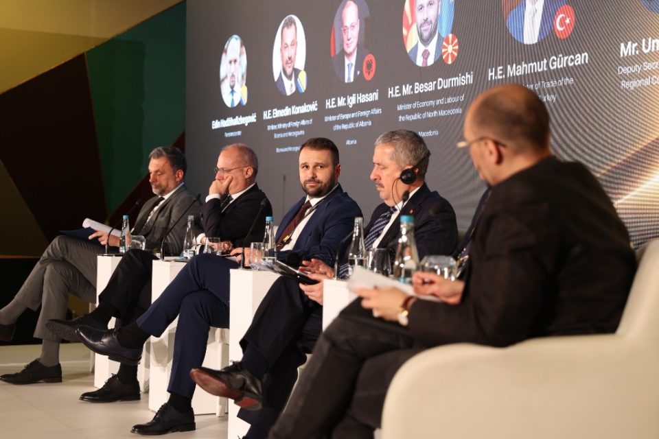 Дурмиши: Регионот има потреба од меѓусебно поврзани економии и предвидливи политики