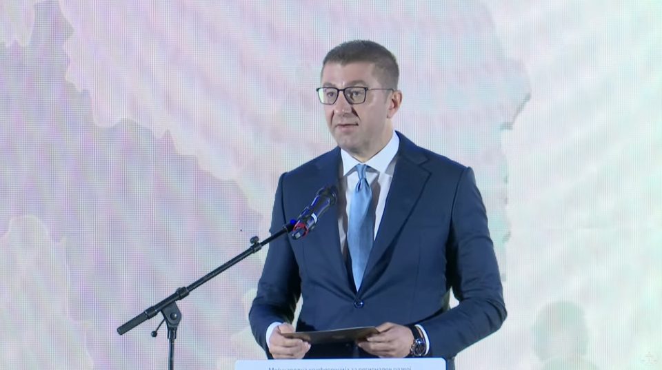 Премиерот Мицкоски во посета на oпштина Брвеница