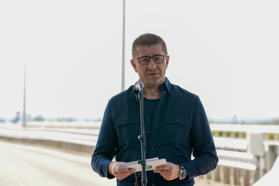 Премиерот Мицкоски во посета на општина Јегуновце