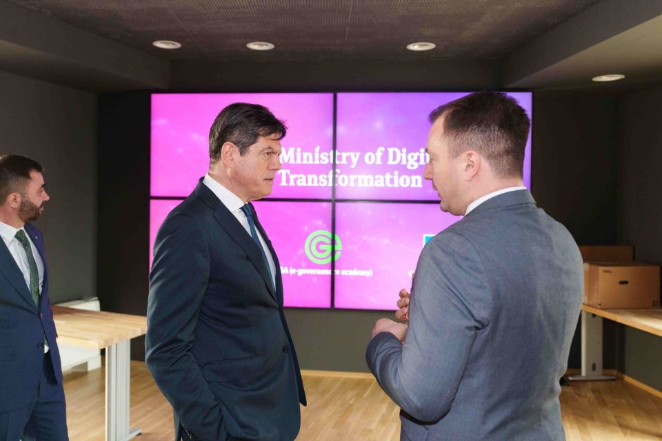 Андоновски ја поздрави поддршката од ЕУ: Заедно до роаминг по ниски цени и сајбер безбедност