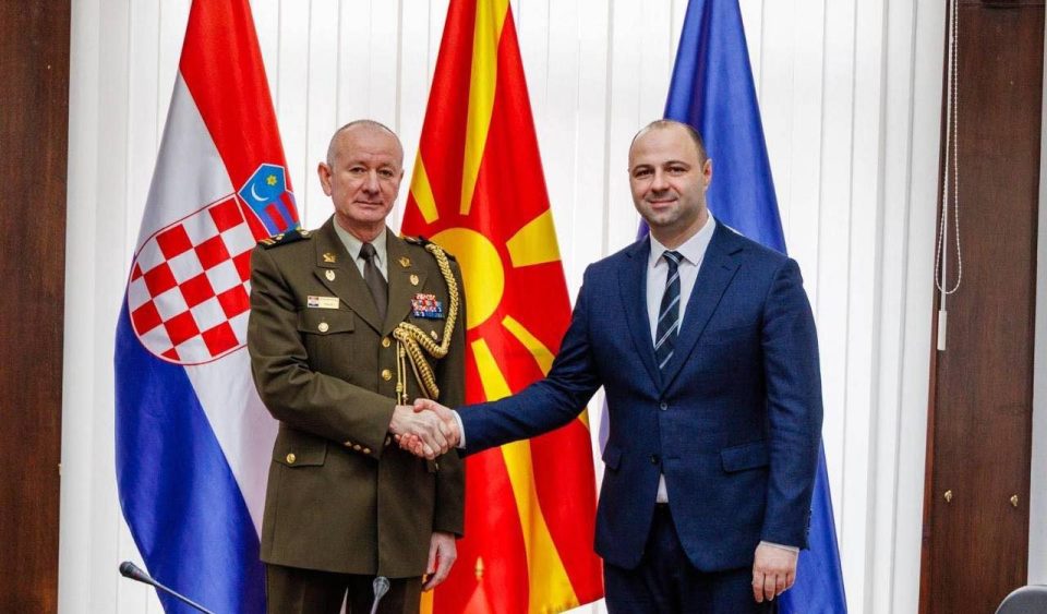 (ФОТО) Мисајловски на средба со новоименуваното одбранбено аташе и амбасадорката на Република Хрватска