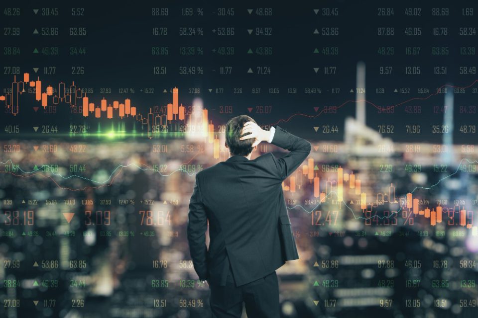 Цените на нафтата пораснаа на 114 долари за барел, гасот поскапе за 30 отсто, европските индекси во пад